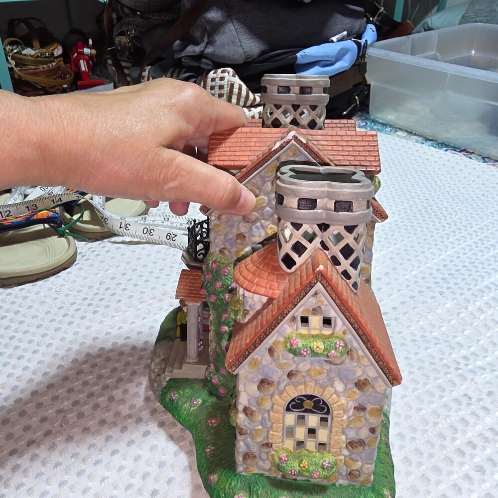 PARTYLITE RETIRED THE BRISTOL HOUSE TEALIGHT HOYSE - Picture 2 of 8
